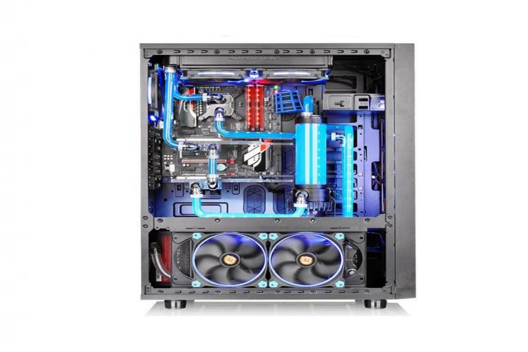 Thermaltake เปิดตัวเคสคอมใหม่อีกรุ่น Core X71 Tempered Glass Edition