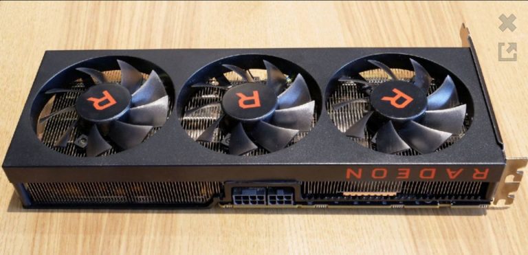 AMD มีตัวรอง RX Vega 56 triple-fan cooling จะมีชุดระบายความร้อนแบบ 3 พัดลม